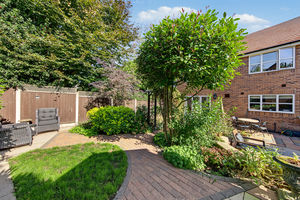 Delves Close Walton